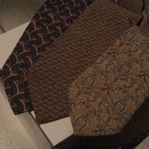 Bundle of three ties